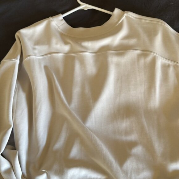 Lululemon Softstreme Crop Crewneck - Picture 2 of 3